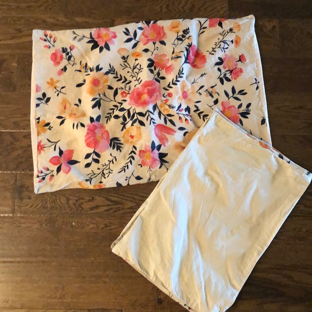 Urban Outfitters Pillow Sham Set // Standard Size